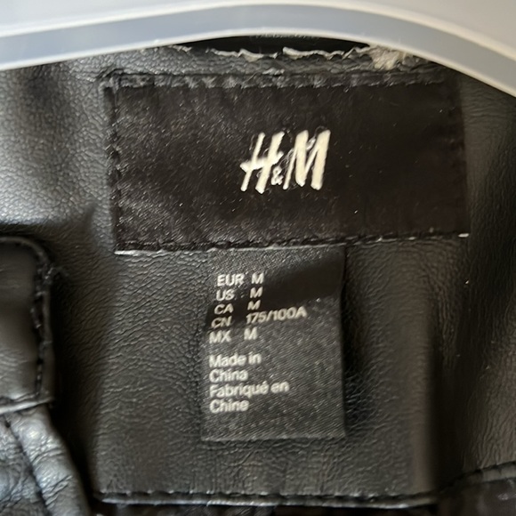 H&M Black Lightweight Jacket with Quilted Detailing - Picture 4 of 4